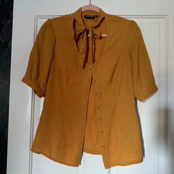 Voodoo Vixen Mustard Yellow Tie Front Top Medium - Picture 2 of 4